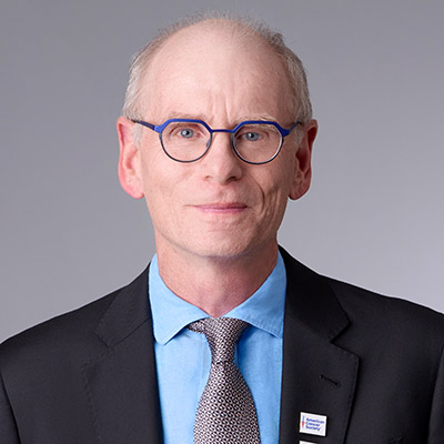 William L. Dahut, MD