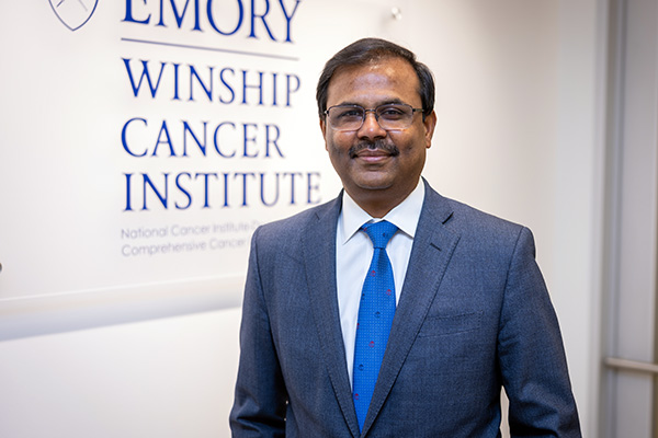 Suresh Ramalingam, MD portrait